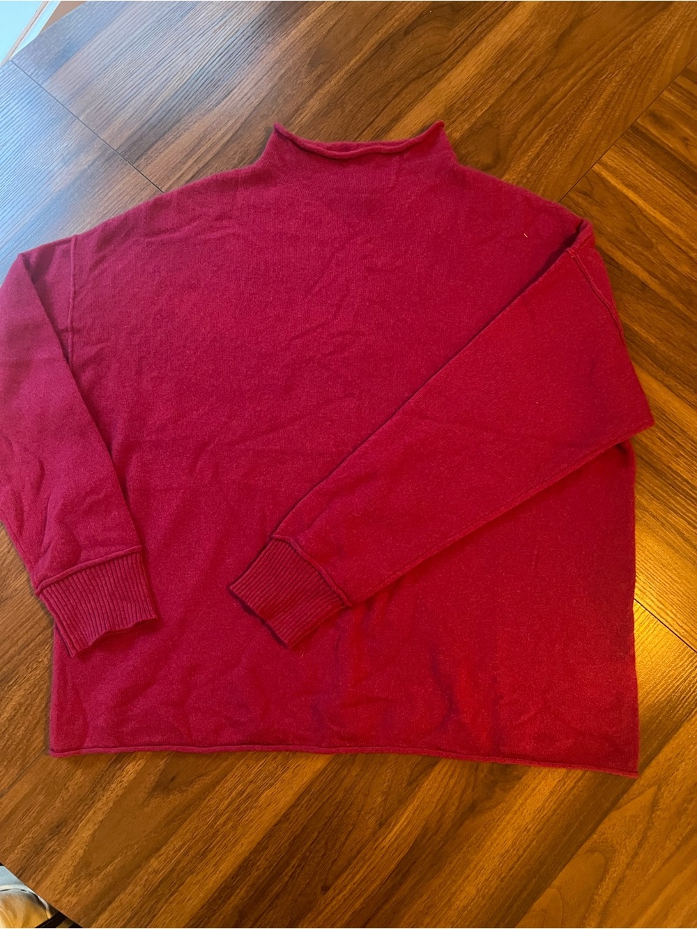CASHMERE  TAHARI  Women's Magenta COWL NECK Sweater